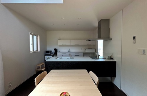 Chuo-ku House | Elegant Modern 3-bedroom in enjoyable hip central Ropponmatsu, Fukuoka