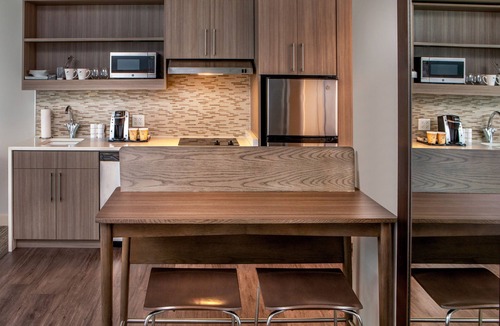 Coliseum Central Hotel | Element by Marriott Hampton Peninsula Town Center