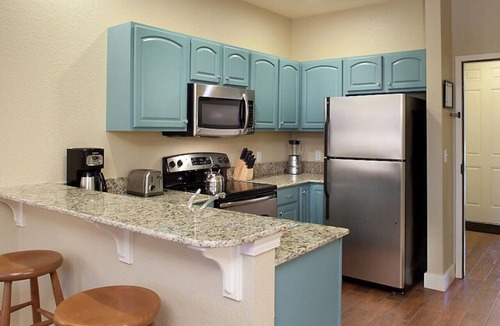 Boyne Falls Condo | Enjoy the family for ski adventures in 2BD condo with resort amenities