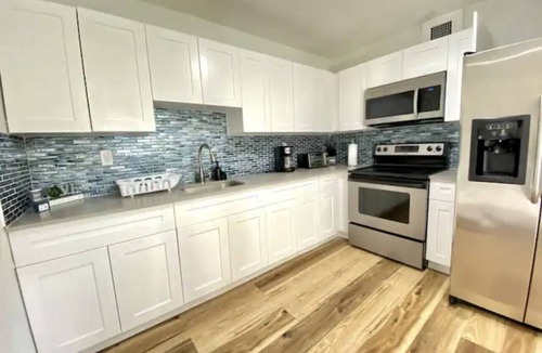 Little Havana House | EPIC Miami Stay Near Stadium Airport Beach Wynwood