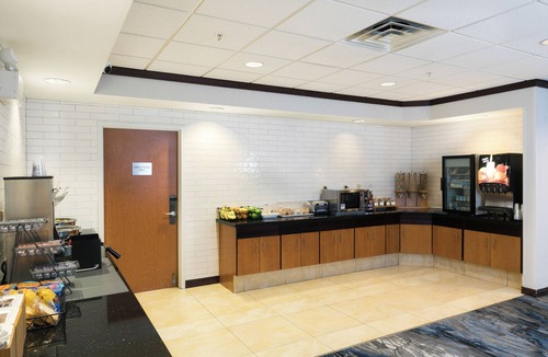 Oak Creek Hotel | Fairfield Inn & Suites by Marriott Milwaukee Airport