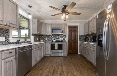 Wolf Creek House | Family Reunion Paradise 3 Lake Homes Together