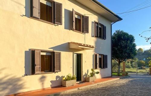 Lari House | Gorgeous Home In Lari With House A Panoramic View