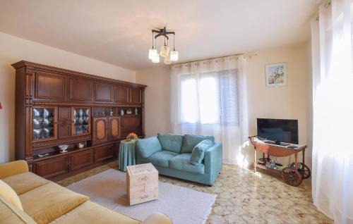 Lari House | Gorgeous Home In Lari With House A Panoramic View