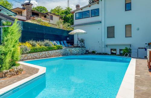 Twist House | Guest House Fantaccini con Piscina