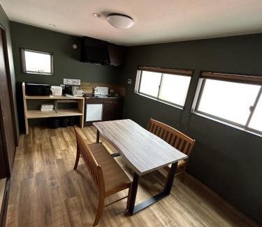 Omihachiman Apartment | Guest House Sakura 近江八幡駅徒歩8分グループ旅行や家族旅行カップルでのご利用におすすめです