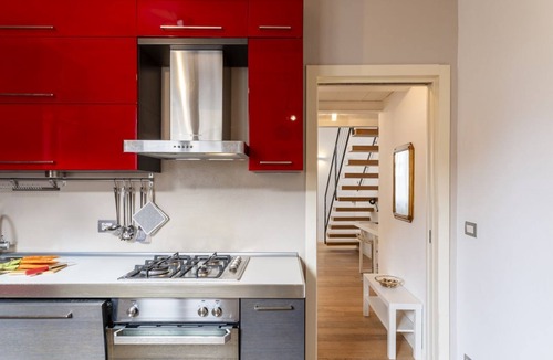 Livorno Apartment | GuestHost - Comfortable 50 sqm townhouse, ideal for couples or up to 3 guests, with independent ground-floor access and arranged over three levels (internal stairs).The accommodation is located in Antignano, a quiet and highly appreciated coastal residen