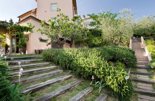 Sesto Fiorentino Apartment | Homerez - Appartement for 4 ppl. with garden at Comune di Sesto Fiorentino