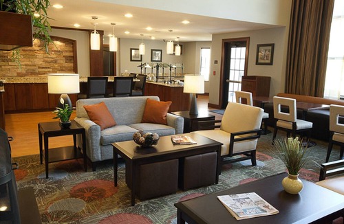 Dearborn Condo | Indoor Pool, Hot Tub, Free Wi-Fi, Free Breakfast | Close to Ford World HQ