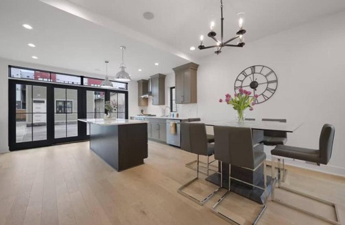 Italian Village House | Jungle House Premier Residences - Downtown Columbus & Short North