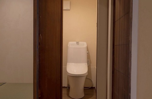 Nara House | Kitsuji | A Small Traditional House in Nara | Accommodates up to 5 guests | 12 minutes from JR Nara Station | 3-minute walk to a convenience store