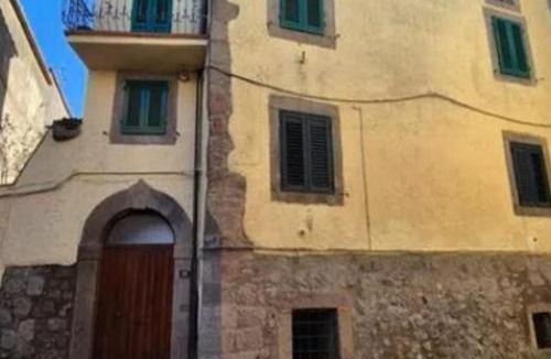 Castel del Piano Apartment | La casina nel centro storico di Castel del Piano