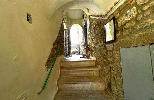 Castel del Piano Apartment | La casina nel centro storico di Castel del Piano