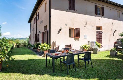 Ghizzano Apartment | La Valle con parcheggio e giardino privato