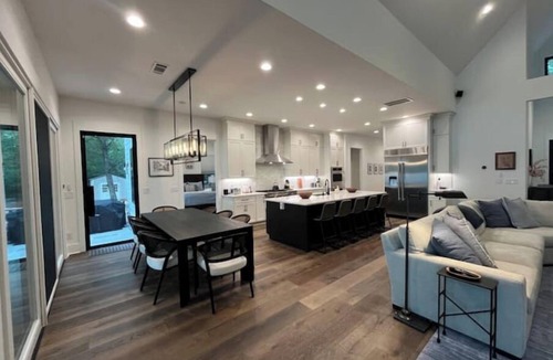 Eatonton House | Lake Oconee Georgia - Lakefront Retreat near University of Georgia & Augusta