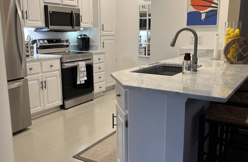 Greensboro Condo | Lakefront Getaway "Right There" on the water in Reynolds community 2 bed/2 bath