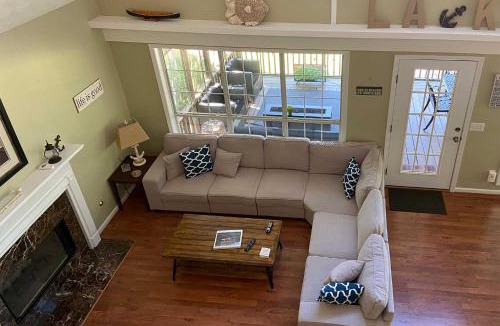 Eatonton House | Lakefront House with Private Dock + Fire Pit!