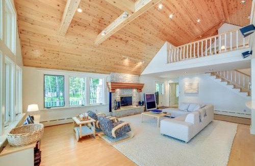 Channing House | Lakefront Michigan Retreat w/Private Dock