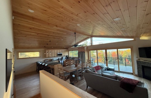 Wilmington House | Luxury Adirondack Retreat Near Whiteface Sleeps 13, Hot Tub, Fire Pit, Views