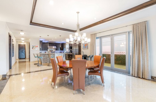 Birch Park Finger Streets House | Luxury Beach House for Families - Private Pool, Rooftop & Ocean Views