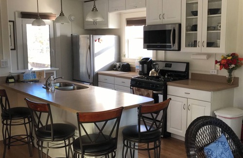 Fairbanks Apartment | Modern Studio in Heart of Downtown Fairbanks - beautifully renovated & clean