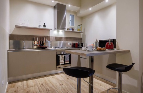 Sant' Ambrogio Apartment | Nice apartment for 6 guests with A/C, WIFI, TV and balcony