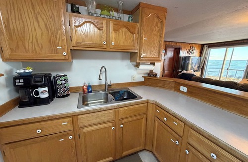 Prudenville House | North View Cabins #3 - 2Bed/1Ba Direct Waterfront Cabin on Houghton Lake!