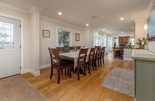Marion House | Paradise On The Lake ~ Luxurious Peninsula Property ~ Best View On The Lake!