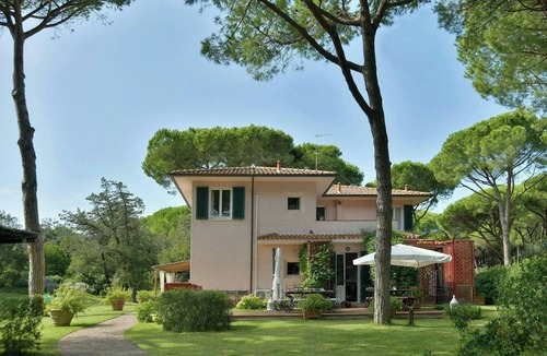 Marina di Bibbona House | Seaside villa in Marina di Bibbona pine forest