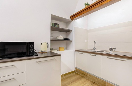 Prato Apartment | Ser Lapo - Loggia Del Mazzei with Wi-Fi and Air Conditioning