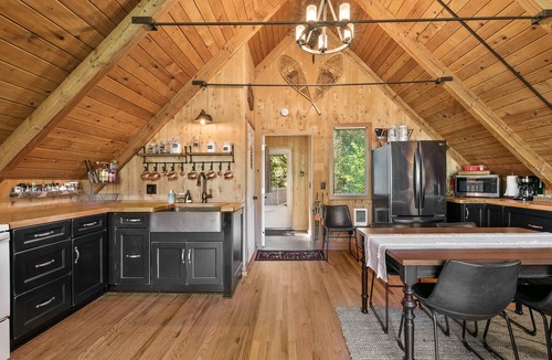 Gold Bar House | Seventh Heaven - Stunning views, beach and swimming w/hot tub at Stevens Pass