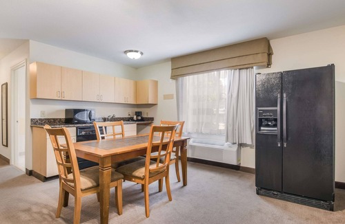 Ronks Hotel | Sleep Inn & Suites Ronks - Lancaster Area
