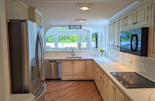 North Sea Cottage | Southampton Shores Getaway - Heated Pool, 4 Minute Walk to a Beach and Tennis
