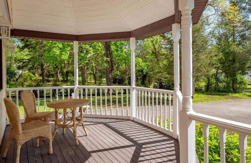 North Sea Cottage | Southampton Shores Getaway - Heated Pool, 4 Minute Walk to a Beach and Tennis