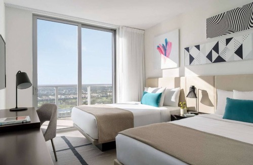 Hollywood South Central Beach Hotel | Steps from Hollywood Beach + Rooftop Pool. Bar.