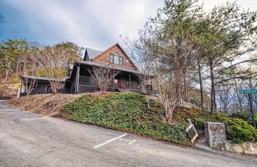 Pigeon Forge Ski Chalet | Tanner Manor Lodge
