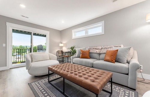Lake Leelanau Apartment | The Birches - Condotel Downtown Lake Leelanau ➠ Unit 5