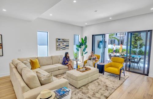 Harbordale Villa | Two Townhouses Heated Pools Centrally Located Malibu Key