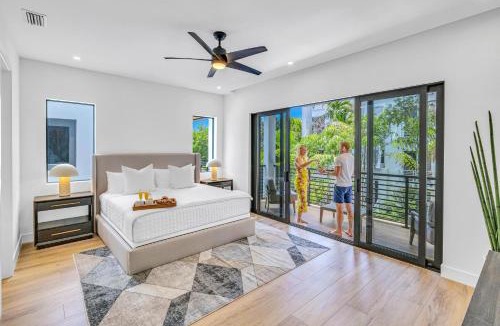 Harbordale Villa | Two Townhouses Heated Pools Centrally Located Malibu Key