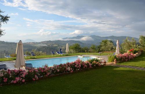 Fara in Sabina Apartment | Villa Collebelvedere - Near Rome with Home Restaurant