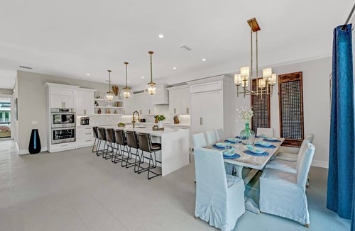 Sarasota House | Walk to St. Armands and Lido Key Beach/Gulf Views