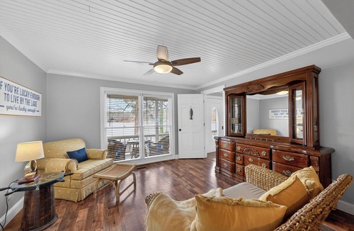 Eatonton House | Welcome to On Pointe: 4 bedrooms, Sleeps 10, Kayaks, Hot tub, Game room + MORE!
