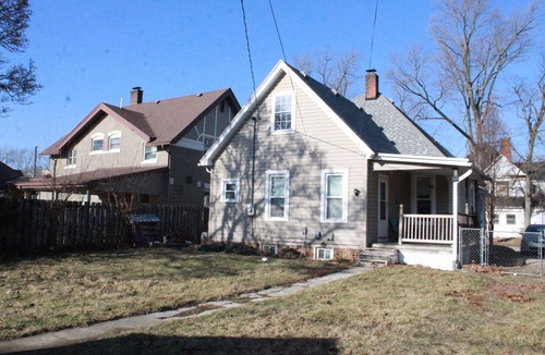 Kokomo House | Welcoming up to 12 guests in our 3-bedroom house in charming Kokomo!