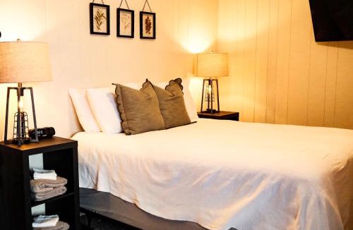 Bessemer Villa | Winter Wonderland Getaway I Alpen Villas at Powderhorn Mountain