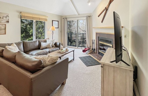 Killington Condo | Woods Resort Village 10 Cozy Killington Escape –1BR + Loft, Fireplace, Pool & Hot Tub Access