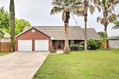 2 Mi to Lake McQueeny: Gem w/Covered Patio