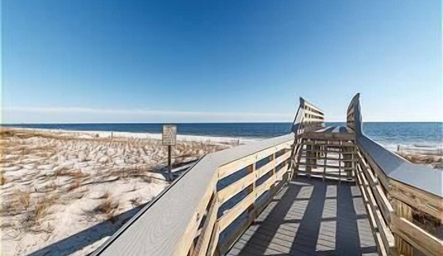 203 Tropical Isle~1 Bedrm 1 Bath BeachBungalow~Great Rates-Sleeps 5~JULY SALE