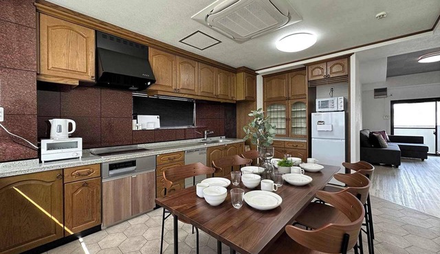 2Br Apt for 10ppl Very Good Location