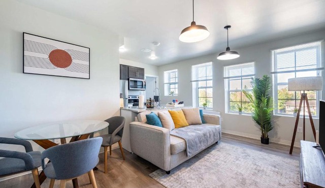 2BR Exclusive Retreat Near Henry Ford