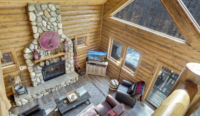 832 Mountain Cabin